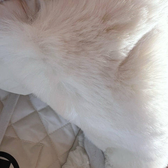 Michael Kors Women's Faux-Fur-Trim Anorak Raincoat - Picture 9 of 9